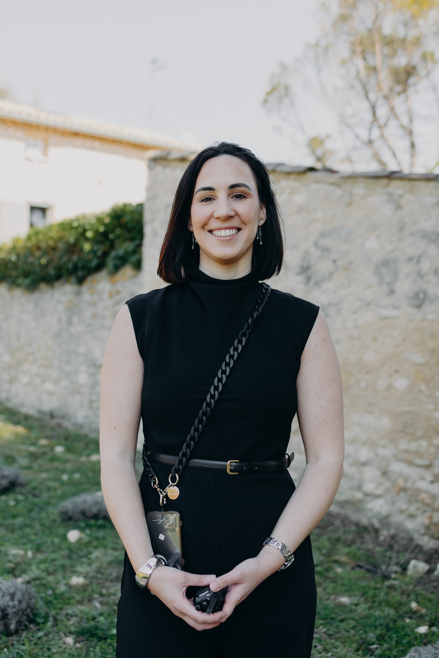 Portrait of Lisa, french wedding planner in provence